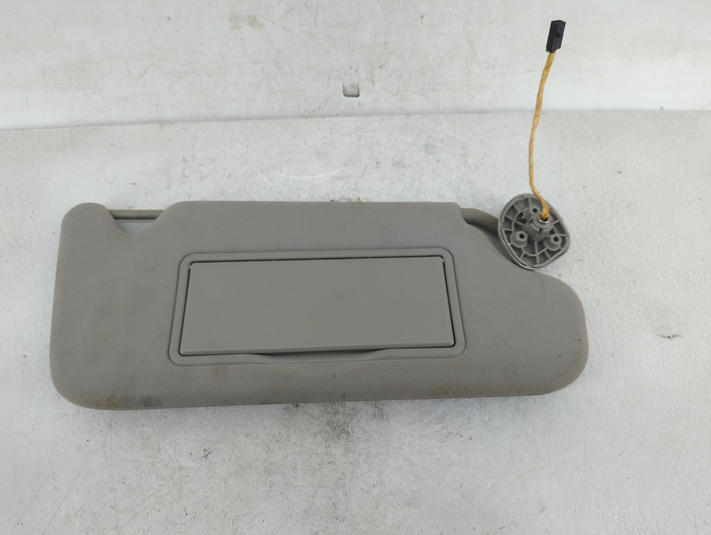 2006-2016 Chevrolet Impala Sun Visor Shade Replacement Passenger Right Mirror Fits OEM Used Auto Parts - Oemusedautoparts1.c