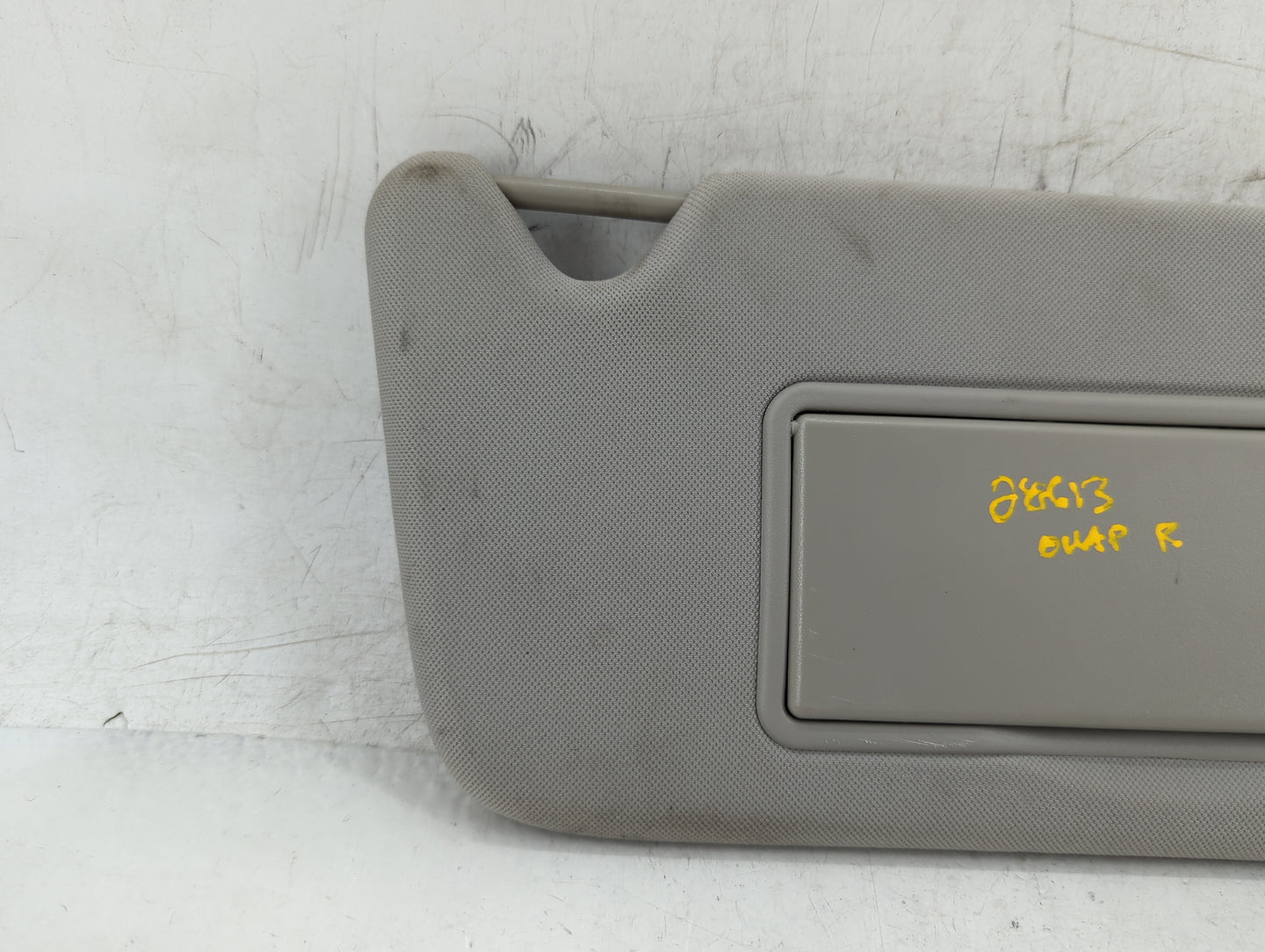0 Chevrolet Impala Sun Visor Shade Replacement Passenger Right Mirror Fits OEM Used Auto Parts - Oemusedautoparts1.com