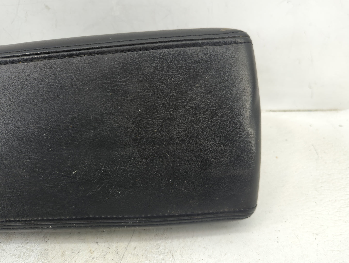 2007-2016 Chevrolet Impala Center Console Armrest Cover Lid Fits Fits 2007 2008 2009 2010 2011 2012 2013 2014 2015 2016 OEM 