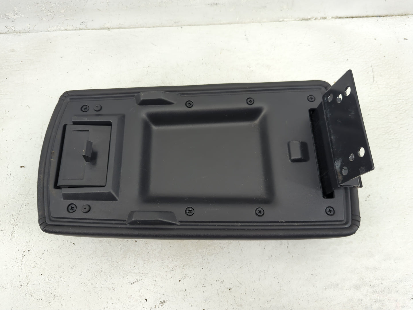 2007-2016 Chevrolet Impala Center Console Armrest Cover Lid Fits Fits 2007 2008 2009 2010 2011 2012 2013 2014 2015 2016 OEM 