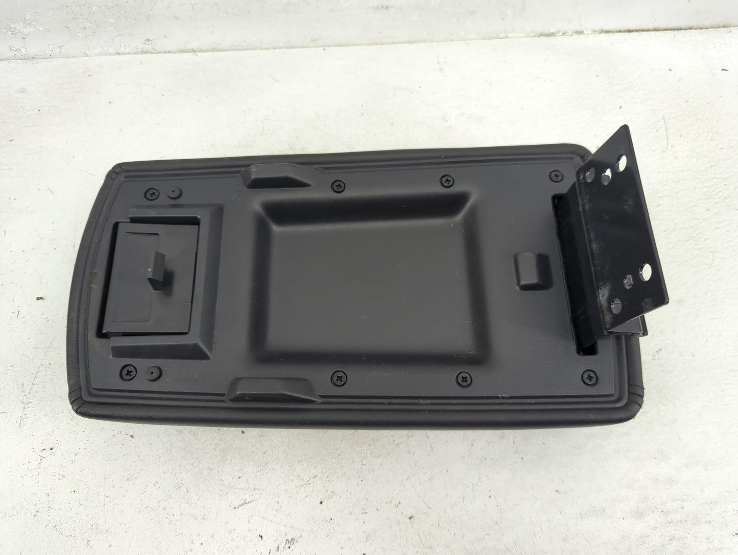 2007-2016 Chevrolet Impala Center Console Armrest Cover Lid Fits Fits 2007 2008 2009 2010 2011 2012 2013 2014 2015 2016 OEM 