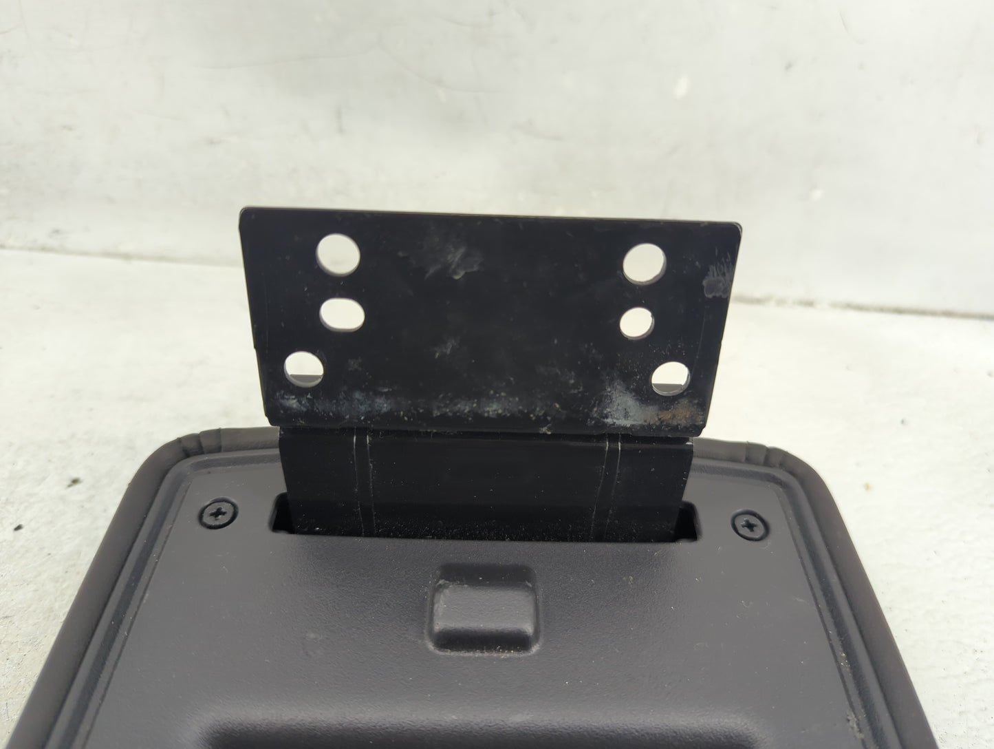 2007-2016 Chevrolet Impala Center Console Armrest Cover Lid Fits Fits 2007 2008 2009 2010 2011 2012 2013 2014 2015 2016 OEM 