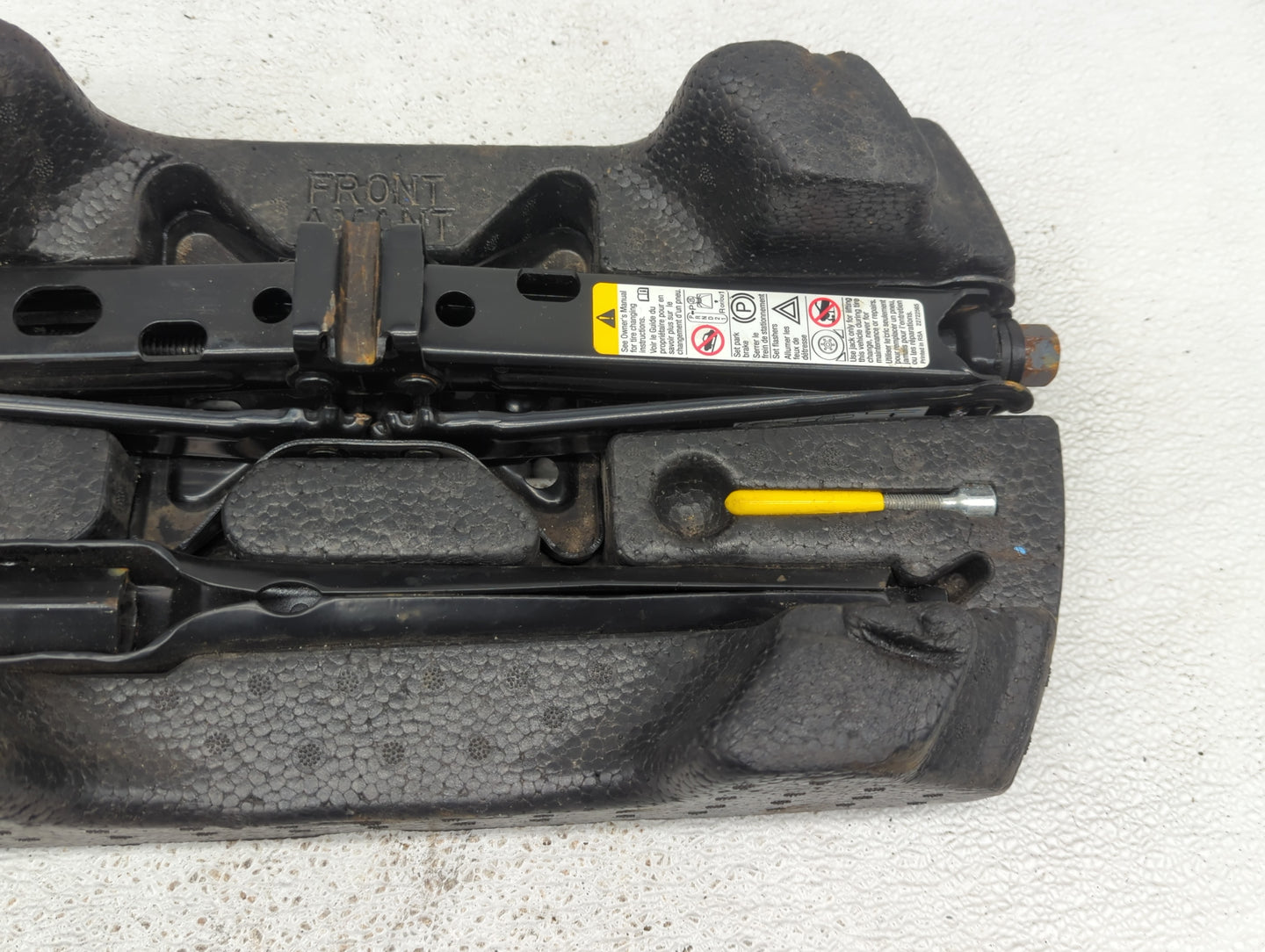 2009 Chevrolet Impala Spare Scissor Car Jack - Oemusedautoparts1.com