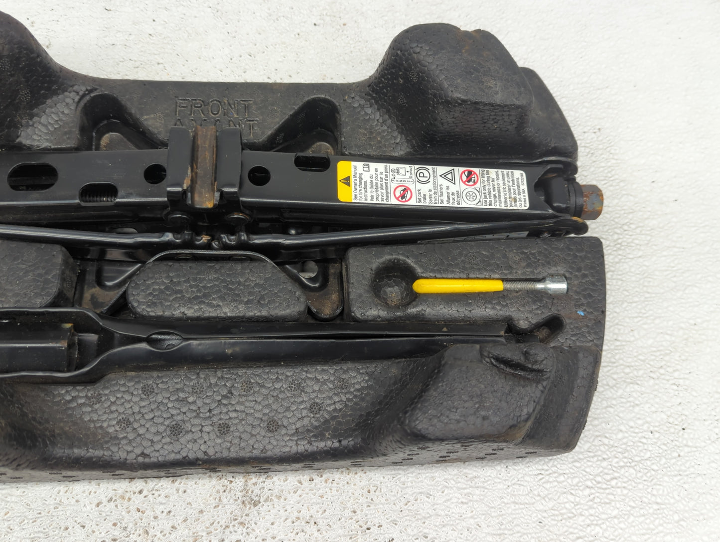 2009 Chevrolet Impala Spare Scissor Car Jack - Oemusedautoparts1.com
