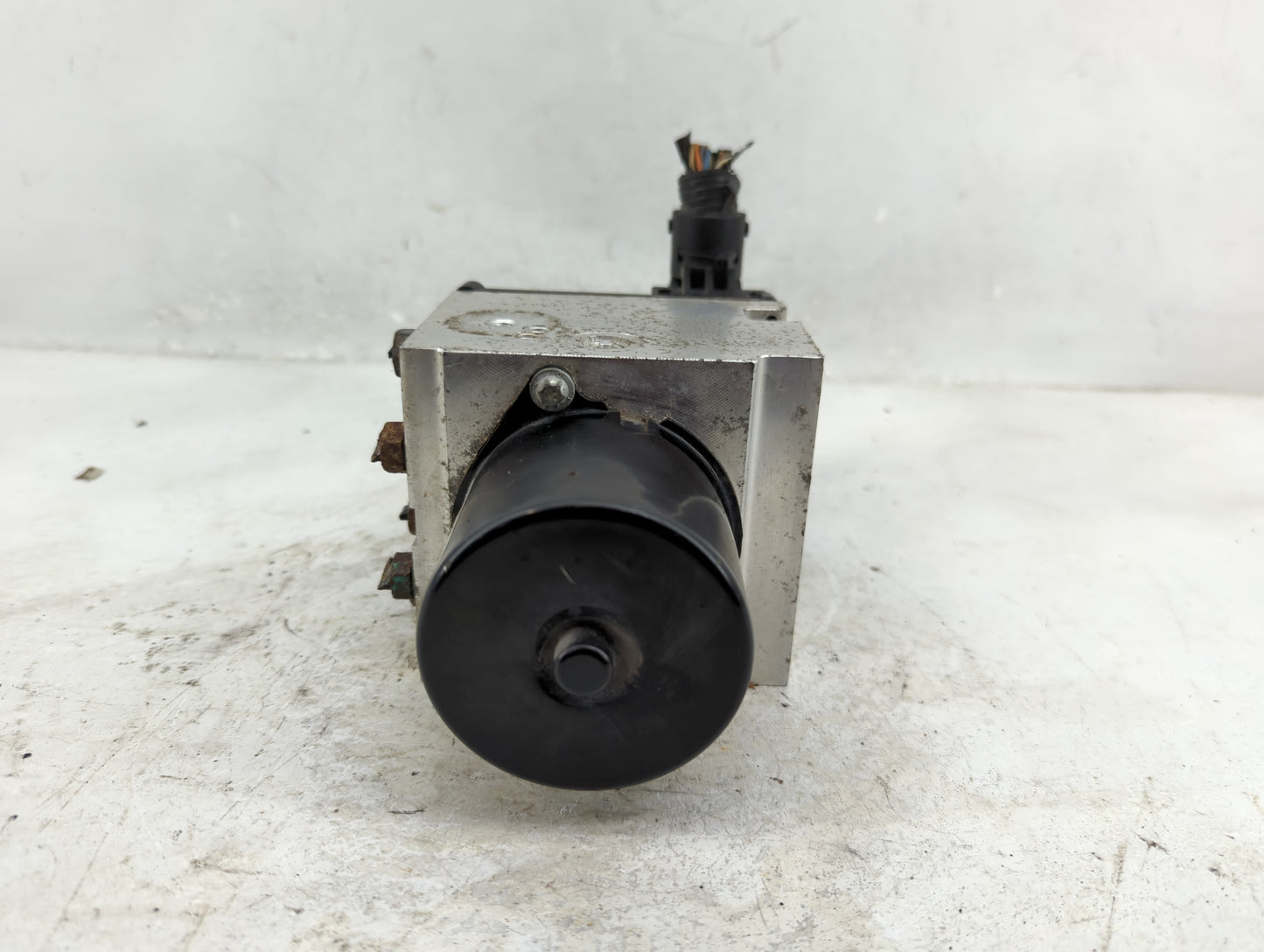 2008-2010 Chevrolet Impala ABS Pump Control Module Replacement Fits Fits 2008 2009 2010 OEM Used Auto Parts - Oemusedautopar