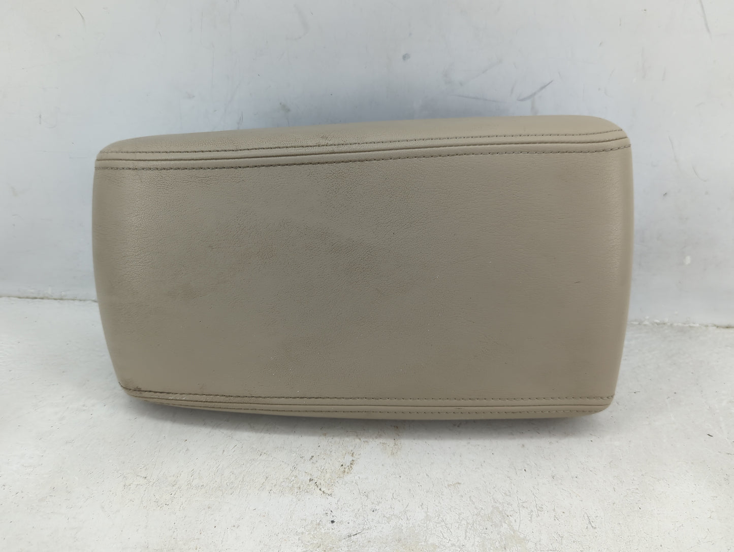 2007-2016 Chevrolet Impala Center Console Armrest Cover Lid Fits Fits 2007 2008 2009 2010 2011 2012 2013 2014 2015 2016 OEM 