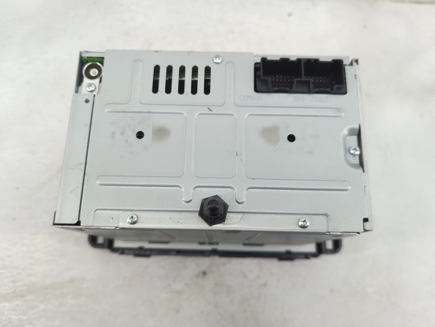 2009-2010 Chevrolet Impala Radio AM FM Cd Player Receiver Replacement Fits Fits 2009 2010 OEM Used Auto Parts - Oemusedautop