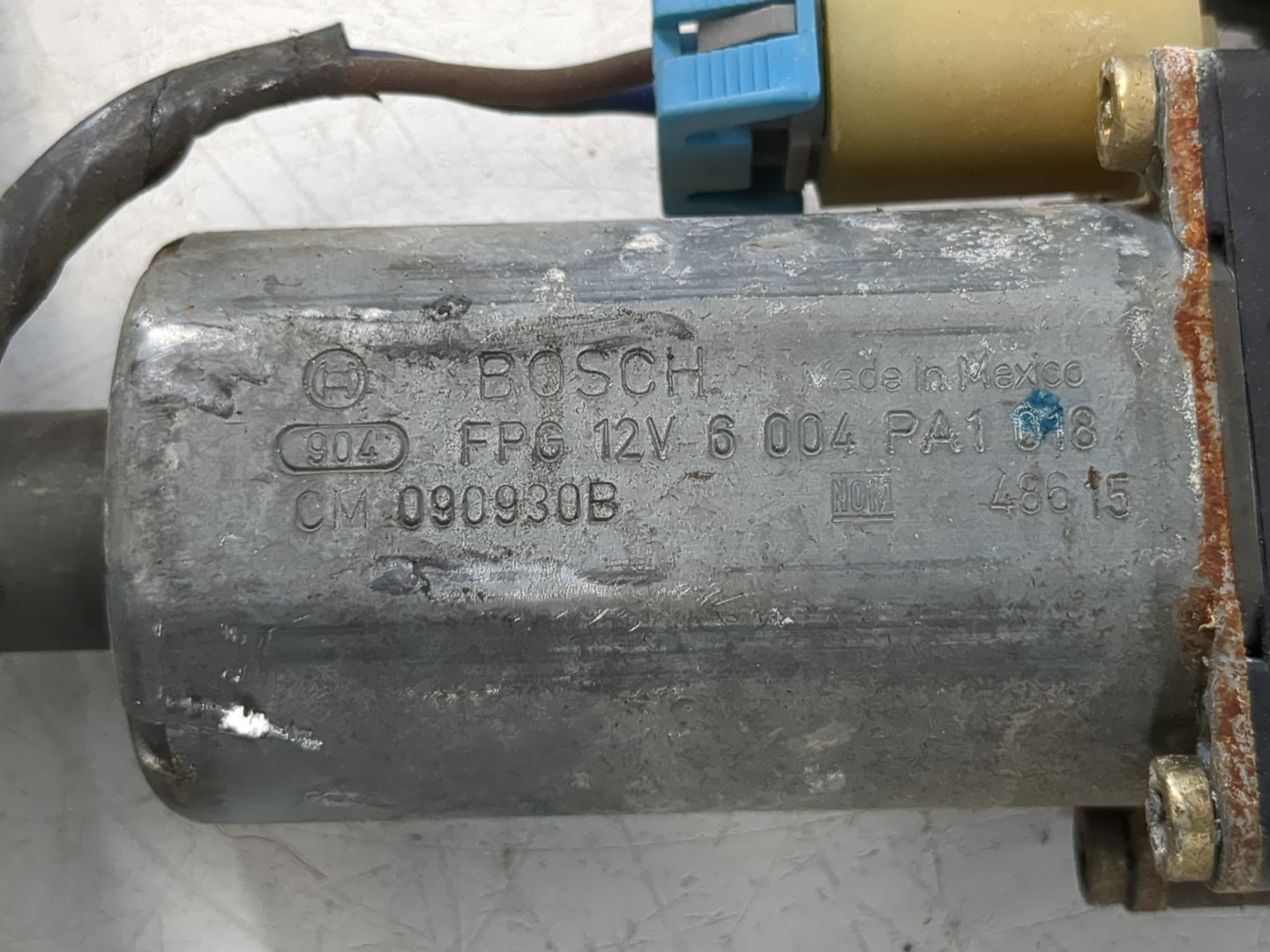 2003-2005 Chevrolet Impala Driver Front Left Power Window Motor - Oemusedautoparts1.com