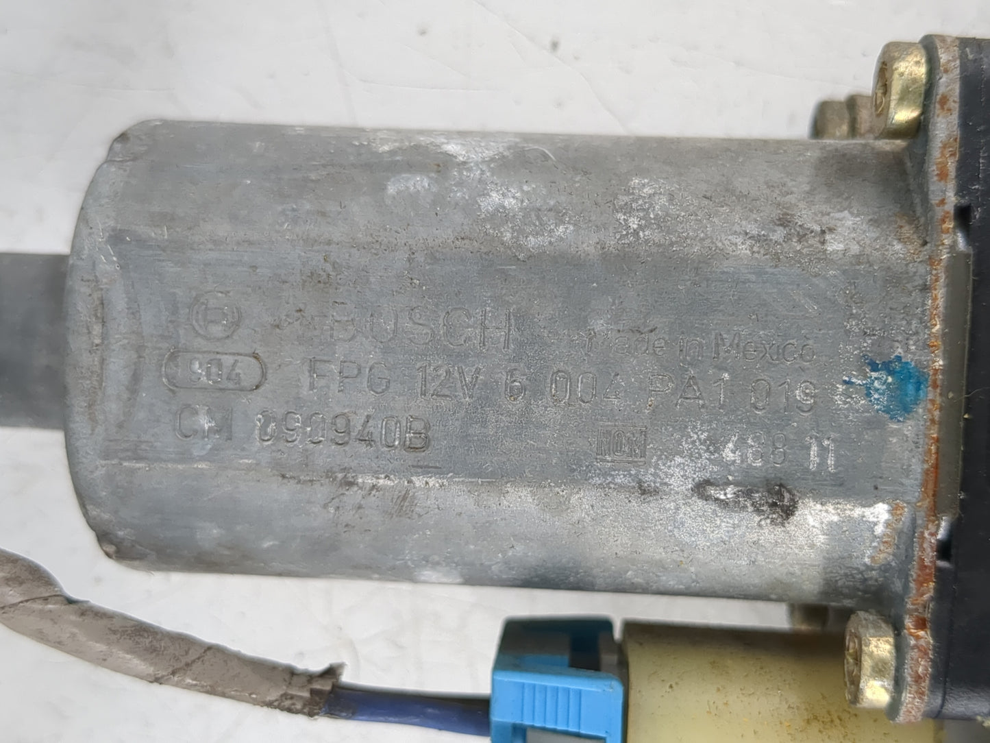 2003-2005 Chevrolet Impala Passenger Front Right Power Window Motor - Oemusedautoparts1.com