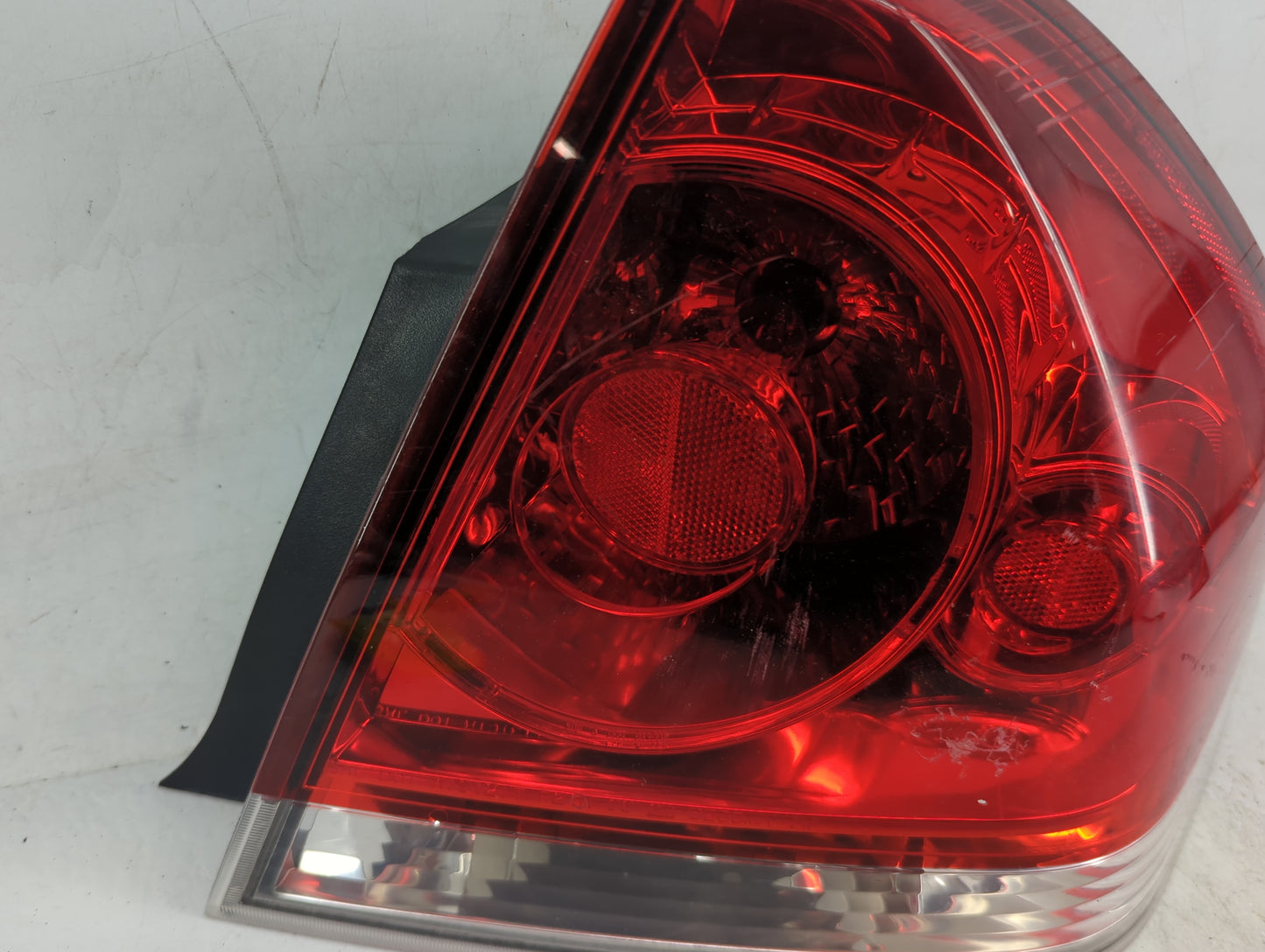 0 Chevrolet Impala Limited Tail Light Assembly Passenger Right OEM Fits Fits 206 2007 2008 2009 2010 2011 2012 2013 2014 201