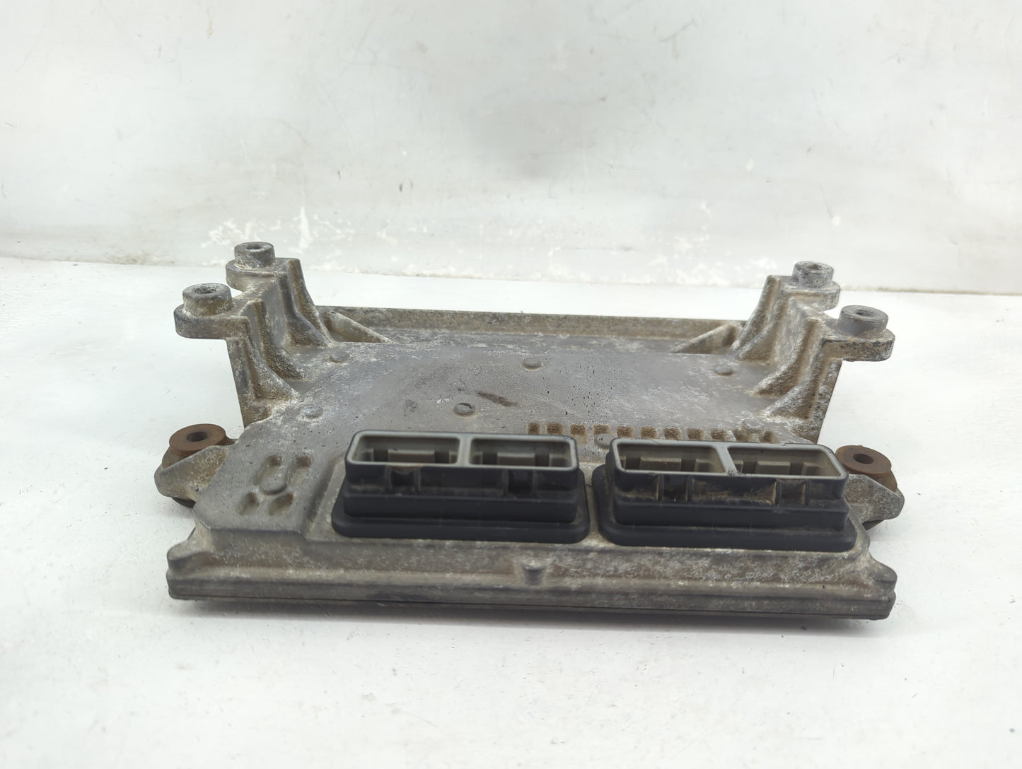 0 Chevrolet International PCM Engine Control Computer ECU ECM PCU OEM P/N:5WY7194/01 1839368C1 Fits OEM Used Auto Parts - Oe