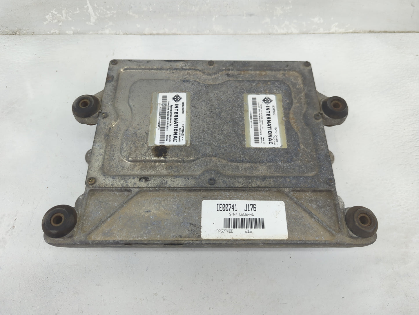 0 Chevrolet International PCM Engine Control Computer ECU ECM PCU OEM P/N:5WY7194/01 1839368C1 Fits OEM Used Auto Parts - Oe