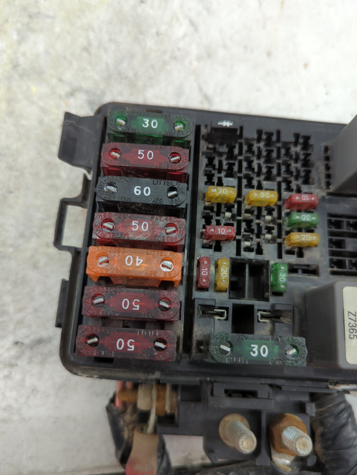 0 Chevrolet K1500 Fusebox Fuse Box Panel Relay Module Fits OEM Used Auto Parts - Oemusedautoparts1.com