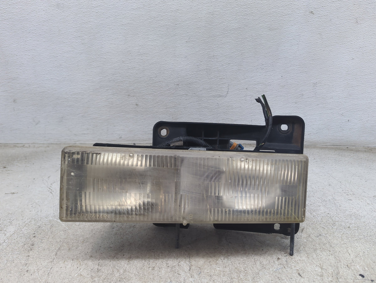 Chevrolet K1500 Driver Left Oem Head Light Headlight Lamp 1228046 - Oemusedautoparts1.com