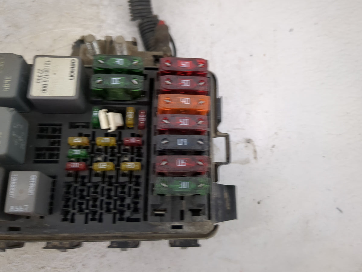 0 Chevrolet K3500 Fusebox Fuse Box Panel Relay Module Fits OEM Used Auto Parts - Oemusedautoparts1.com