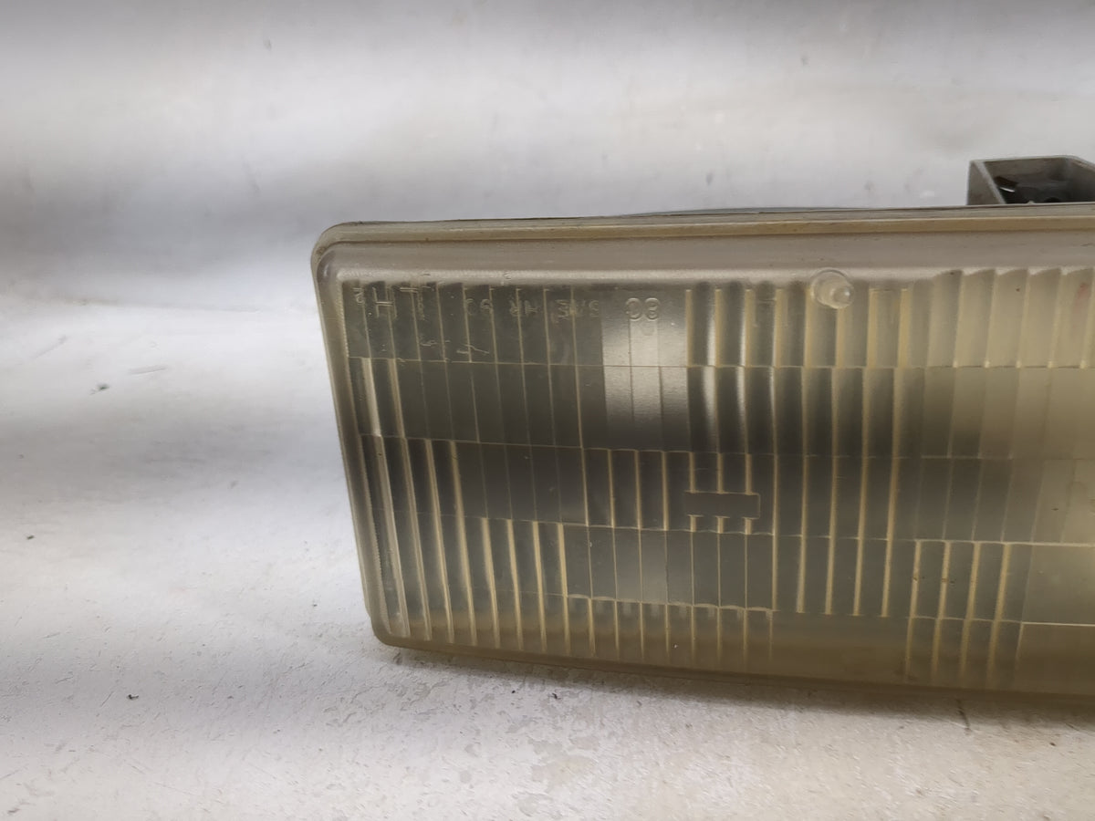 Chevrolet K3500 Driver Left Oem Head Light Headlight Lamp - Oemusedautoparts1.com
