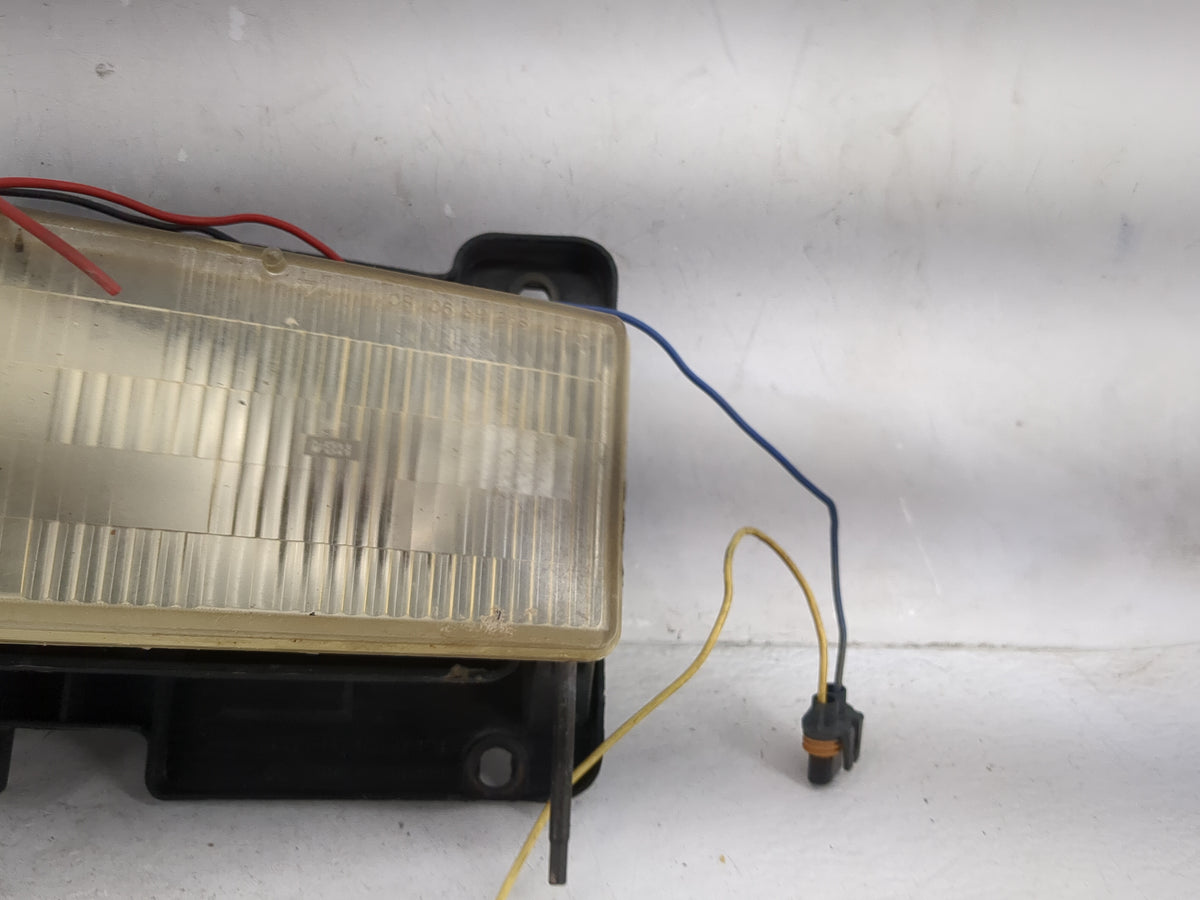 Chevrolet K3500 Passenger Right Oem Head Light Headlight Lamp - Oemusedautoparts1.com