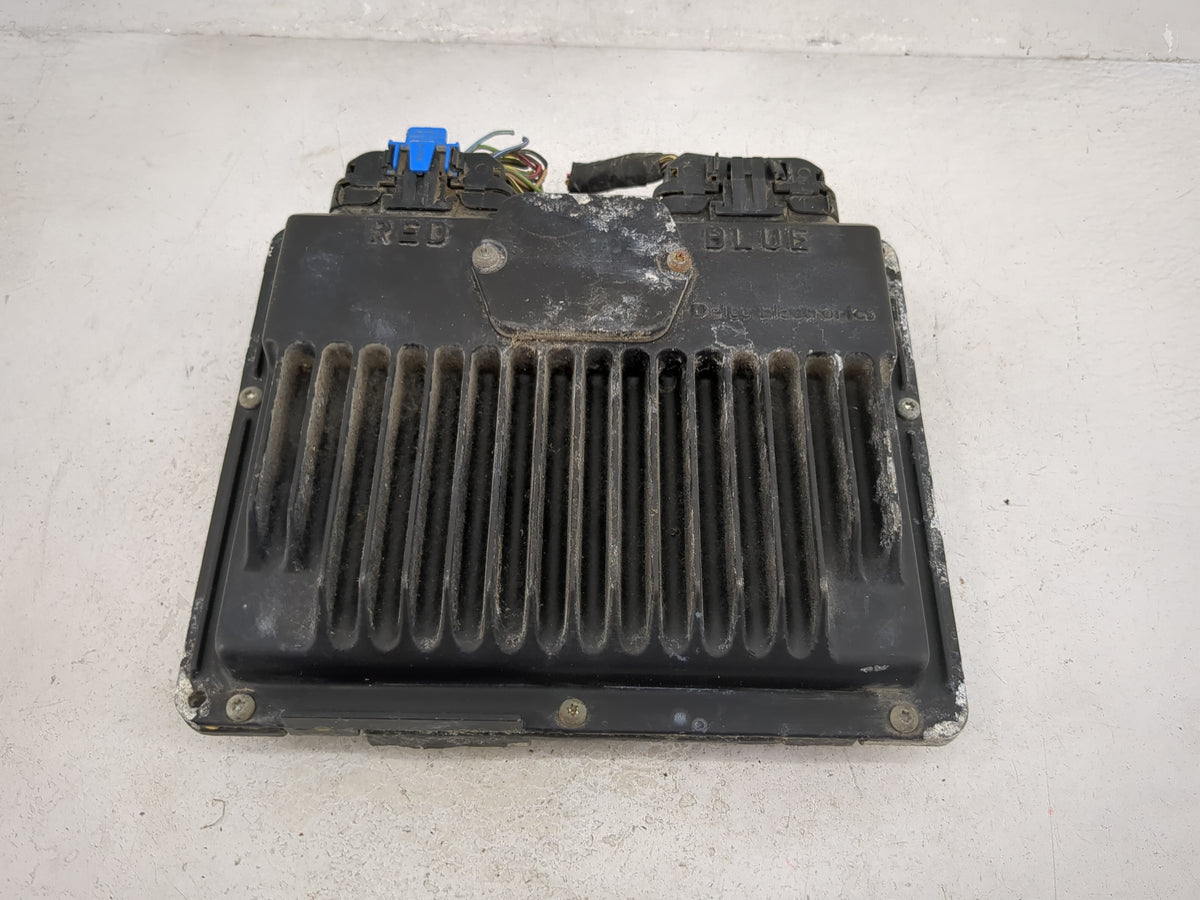 0 Chevrolet K3500 Tail Light Assembly Passenger Right OEM Fits OEM Used Auto Parts - Oemusedautoparts1.com