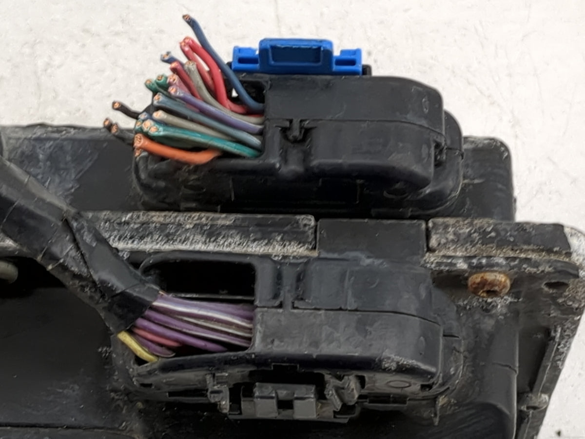 0 Chevrolet K3500 Tail Light Assembly Passenger Right OEM Fits OEM Used Auto Parts - Oemusedautoparts1.com