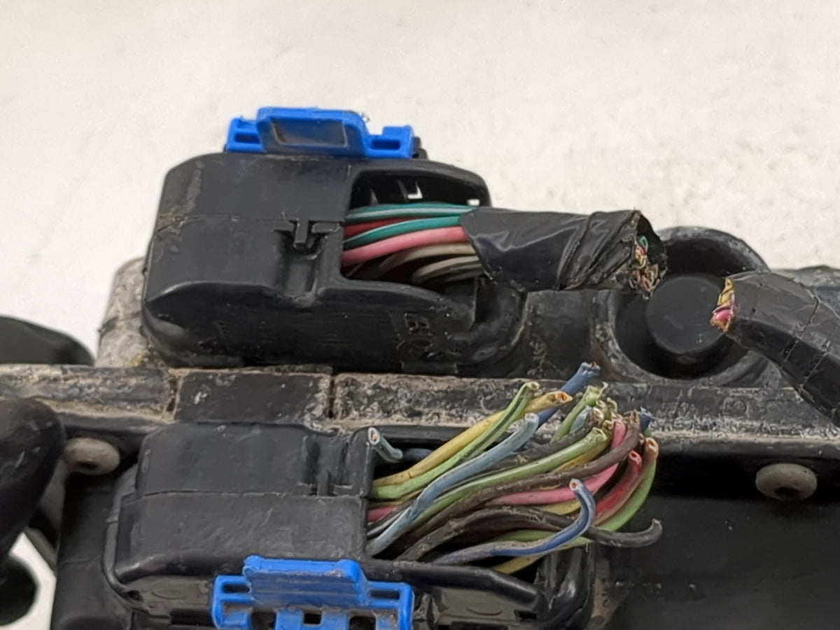 0 Chevrolet K3500 Tail Light Assembly Passenger Right OEM Fits OEM Used Auto Parts - Oemusedautoparts1.com