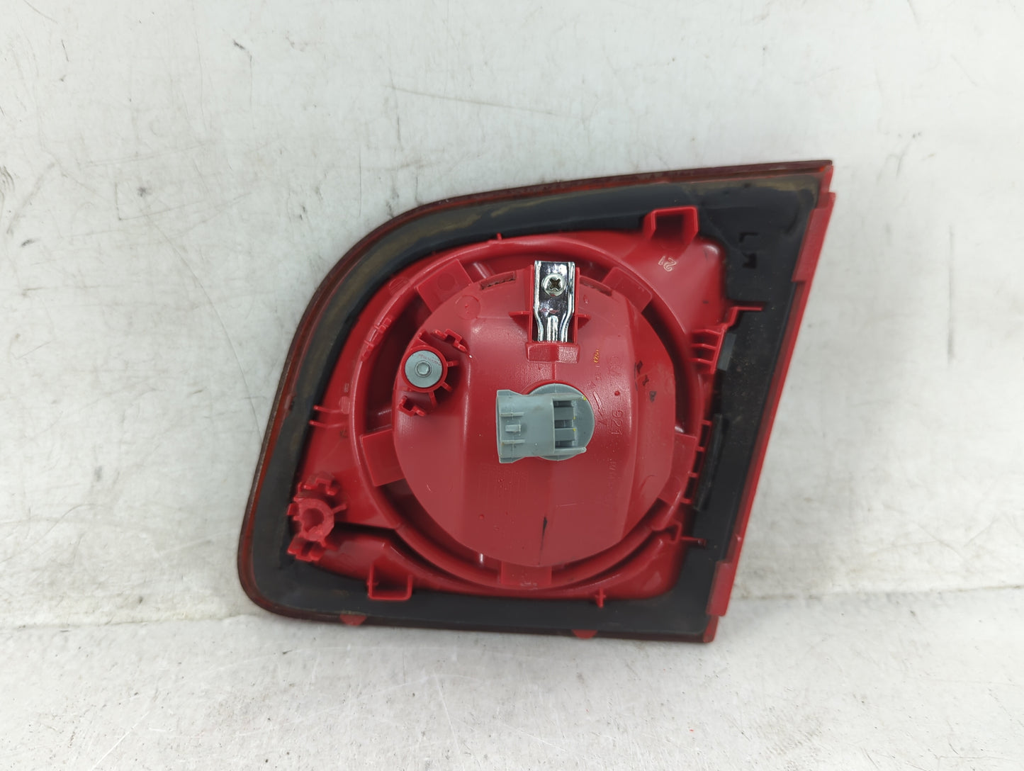 2008-2012 Chevrolet Malibu Driver Left Side Deck Lid Mounted Tail Light - Oemusedautoparts1.com