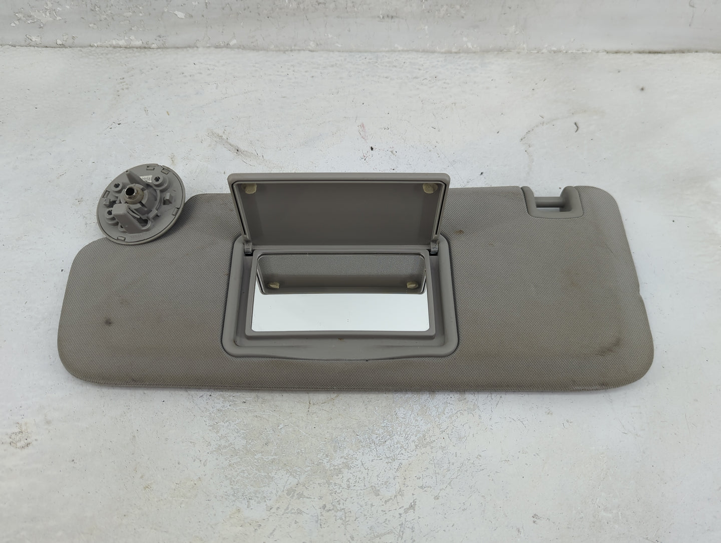 2004-2012 Chevrolet Malibu Sun Visor Shade Replacement Driver Left Mirror Fits Fits 2004 2005 2008 2009 2010 2011 2012 OEM U