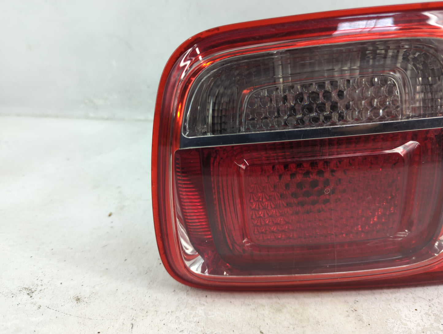 2013 Chevrolet Malibu Passenger Right Side Deck Lid Mounted Tail Light - Oemusedautoparts1.com