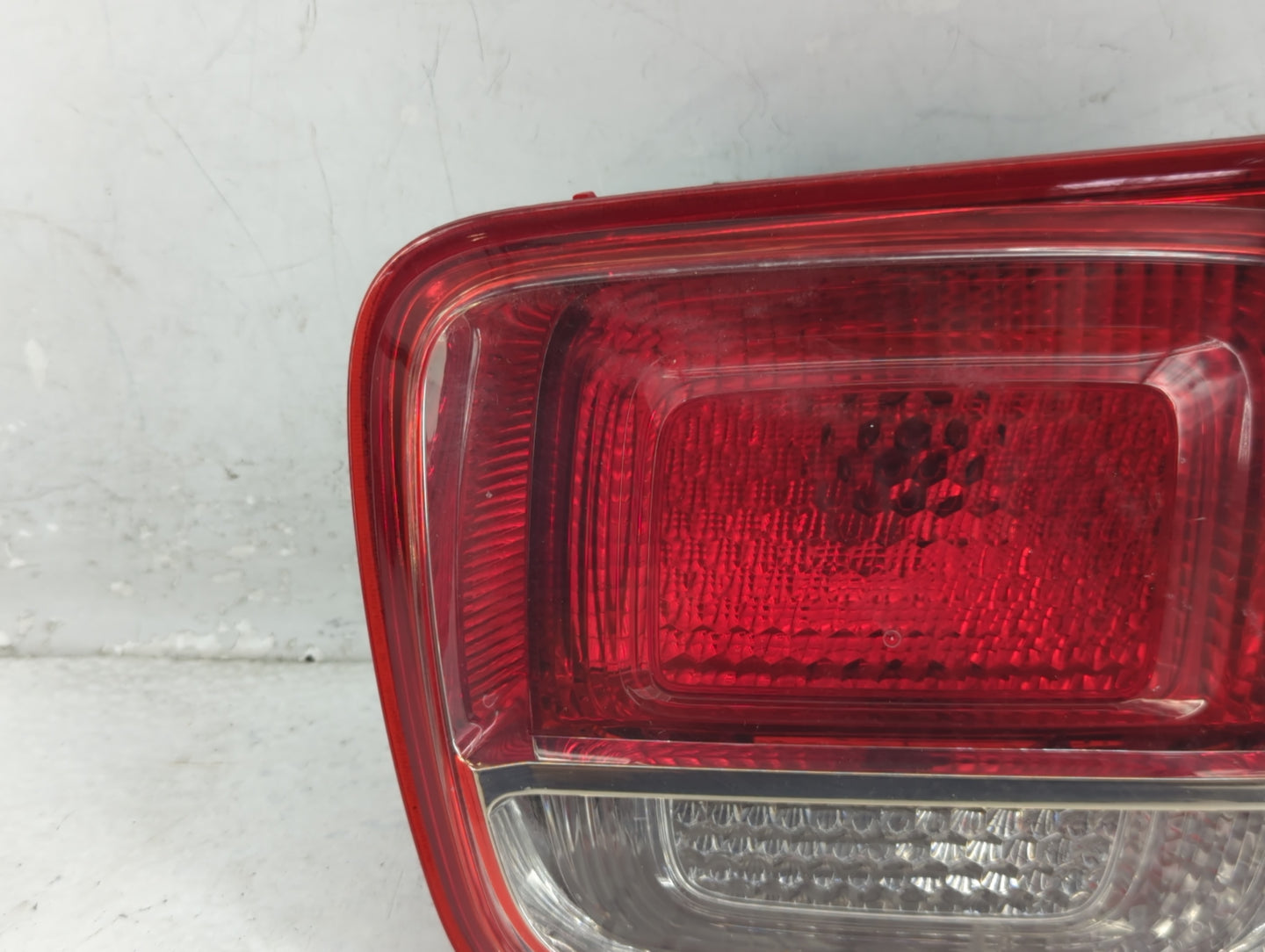 2013-2016 Chevrolet Malibu Driver Left Side Deck Lid Mounted Tail Light - Oemusedautoparts1.com