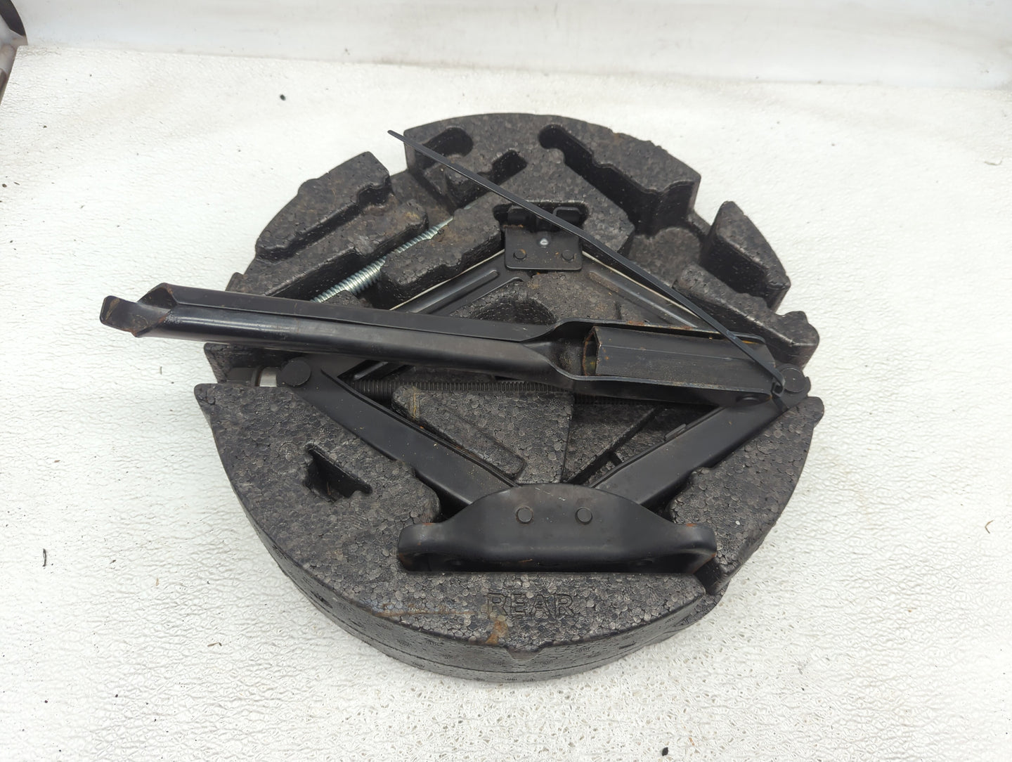 2013 Chevrolet Malibu Spare Scissor Car Jack - Oemusedautoparts1.com