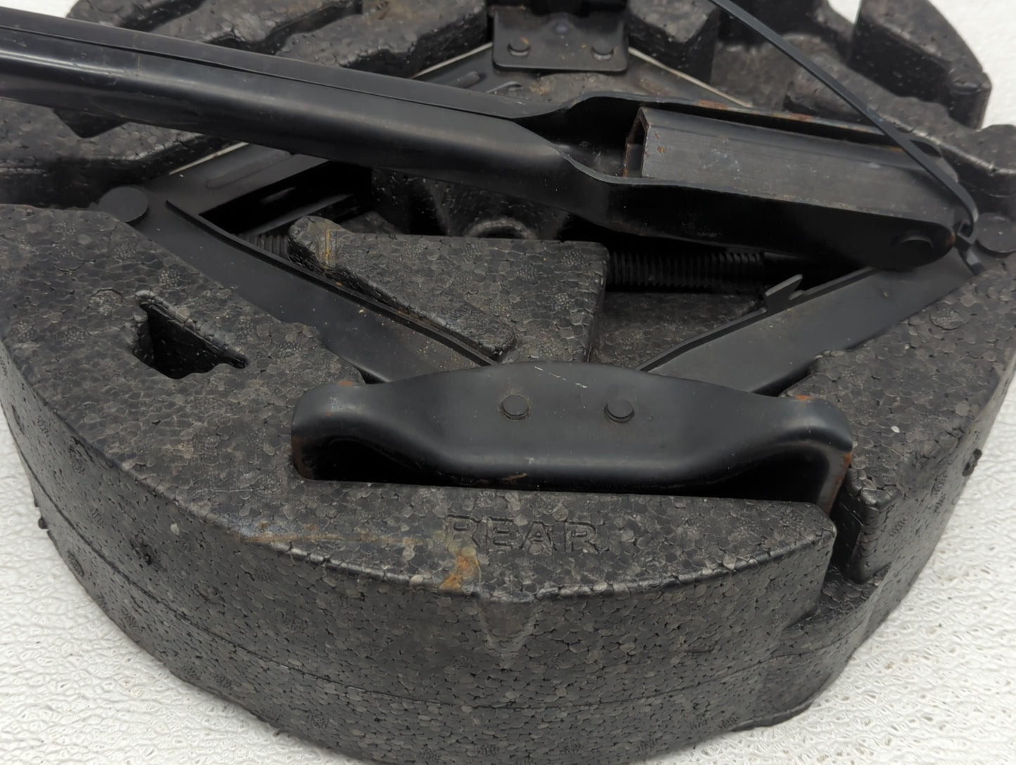 2013 Chevrolet Malibu Spare Scissor Car Jack - Oemusedautoparts1.com