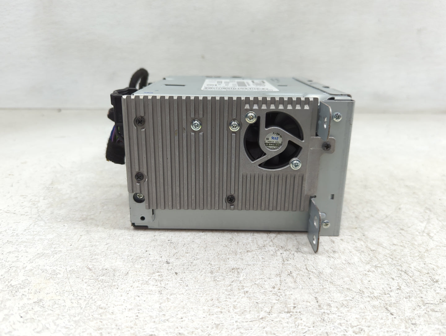 2013 Chevrolet Malibu Radio AM FM Cd Player Receiver Replacement Fits OEM Used Auto Parts - Oemusedautoparts1.com