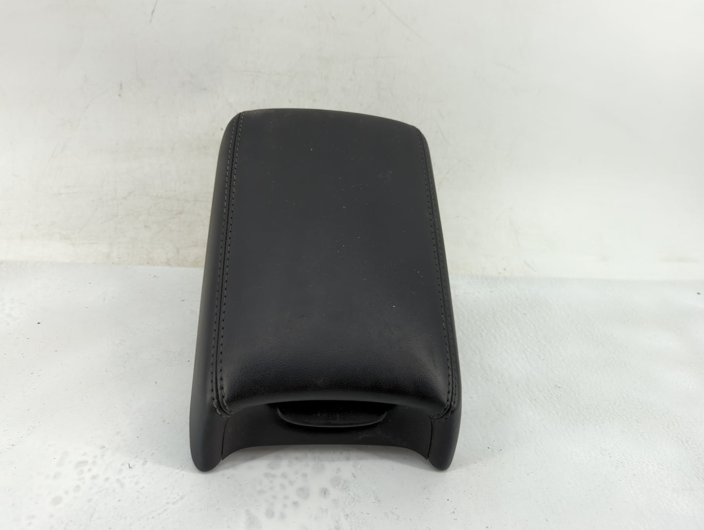 2013 Chevrolet Malibu Center Console Armrest Cover Lid Fits OEM Used Auto Parts - Oemusedautoparts1.com