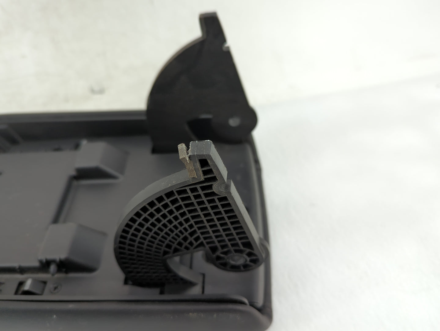 2013 Chevrolet Malibu Center Console Armrest Cover Lid Fits OEM Used Auto Parts - Oemusedautoparts1.com