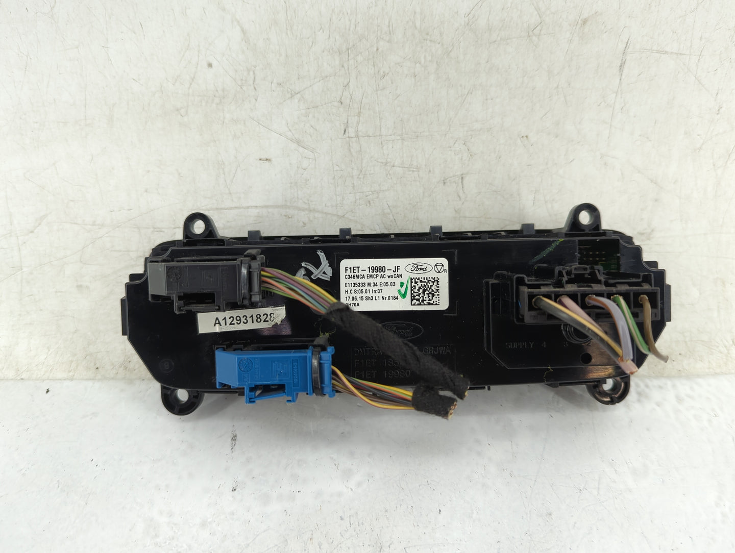 2013-2013 Chevrolet Malibu Body Control Module Bcm Inner Cabin Fuse Box - Oemusedautoparts1.com