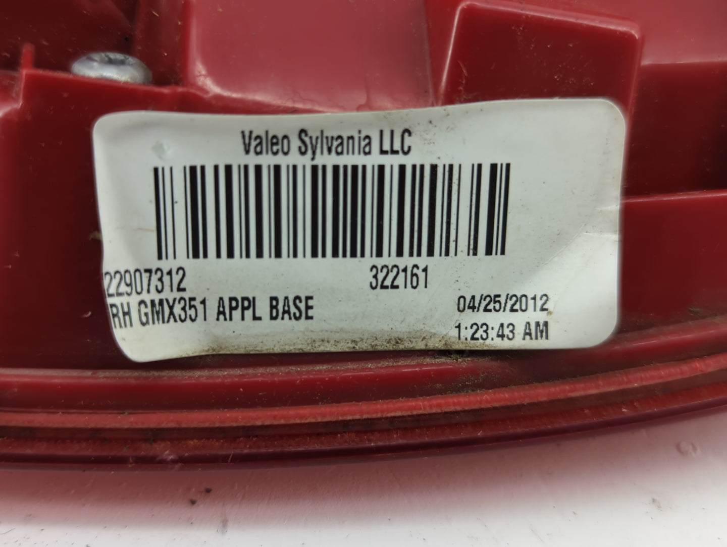 2013 Chevrolet Malibu Passenger Right Side Deck Lid Mounted Tail Light - Oemusedautoparts1.com