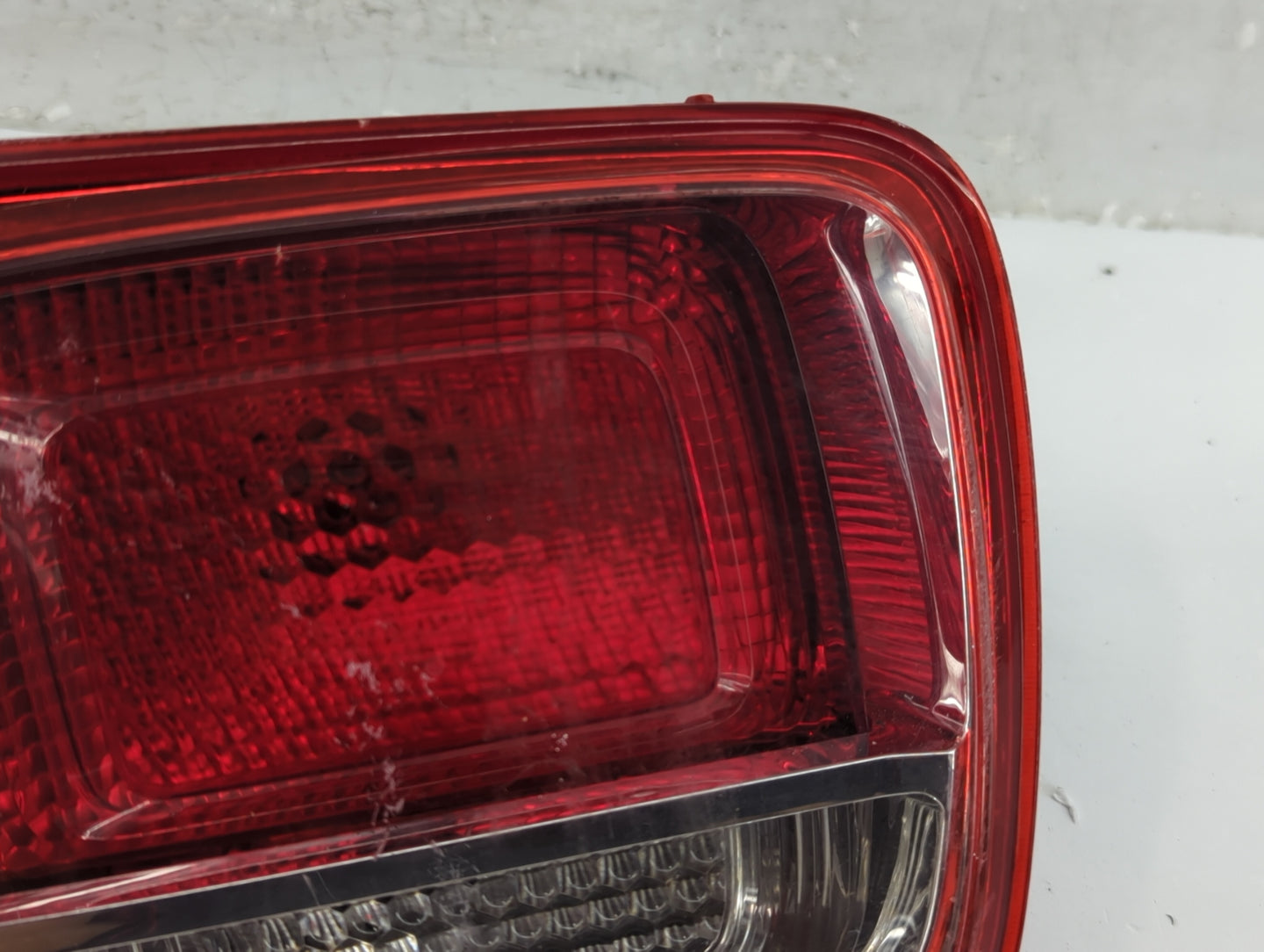 2013-2016 Chevrolet Malibu Driver Left Side Deck Lid Mounted Tail Light - Oemusedautoparts1.com