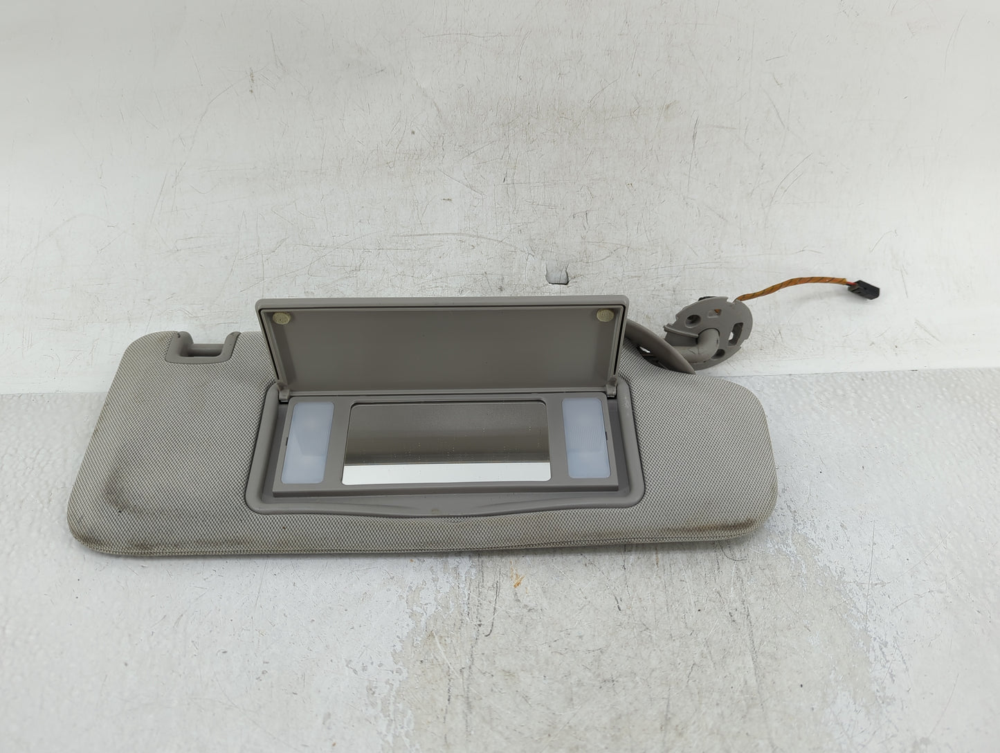 2013-2016 Chevrolet Malibu Sun Visor Shade Replacement Passenger Right Mirror Fits Fits 2013 2014 2015 2016 OEM Used Auto Pa