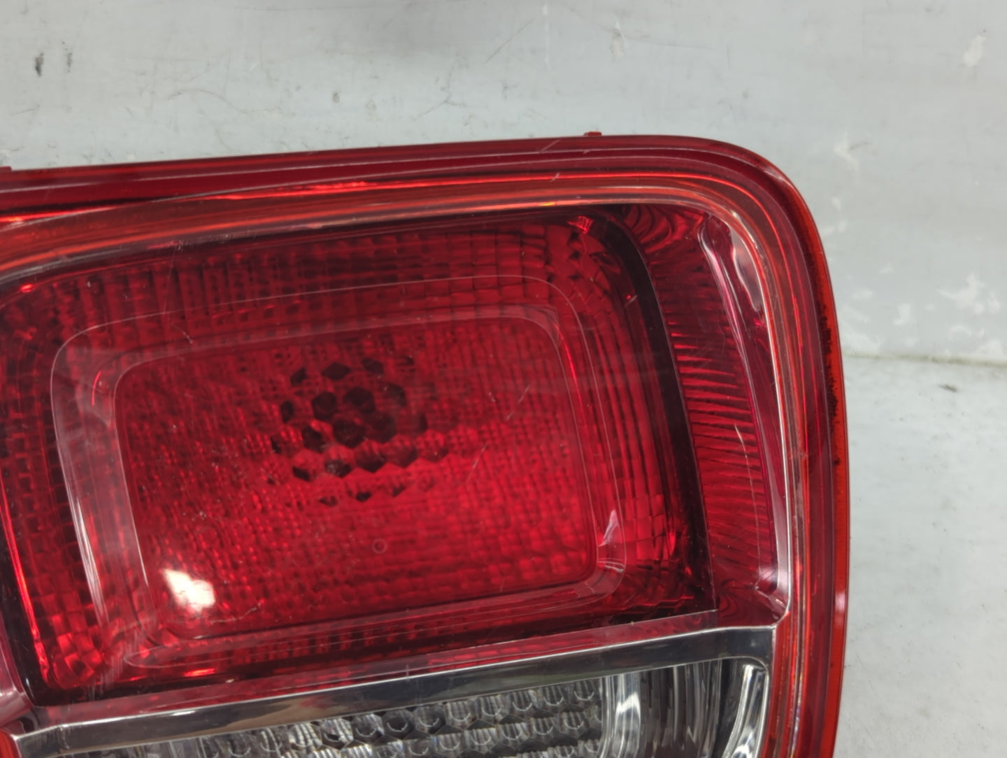 2013-2016 Chevrolet Malibu Driver Left Side Deck Lid Mounted Tail Light 1099070 - Oemusedautoparts1.com