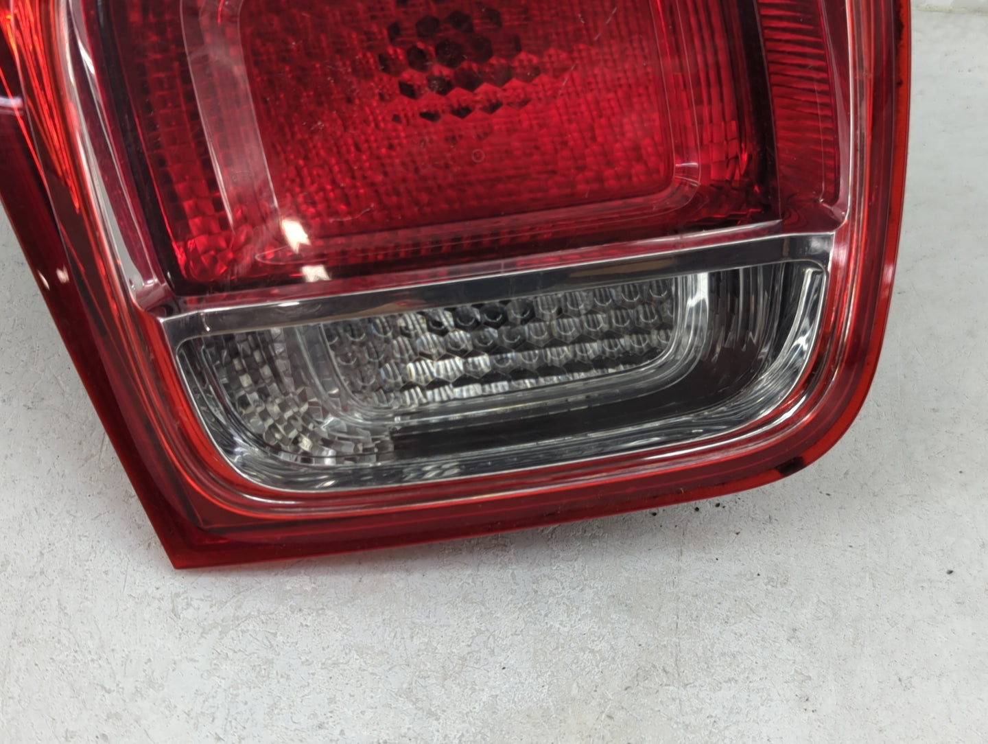 2013-2016 Chevrolet Malibu Driver Left Side Deck Lid Mounted Tail Light 1099070 - Oemusedautoparts1.com