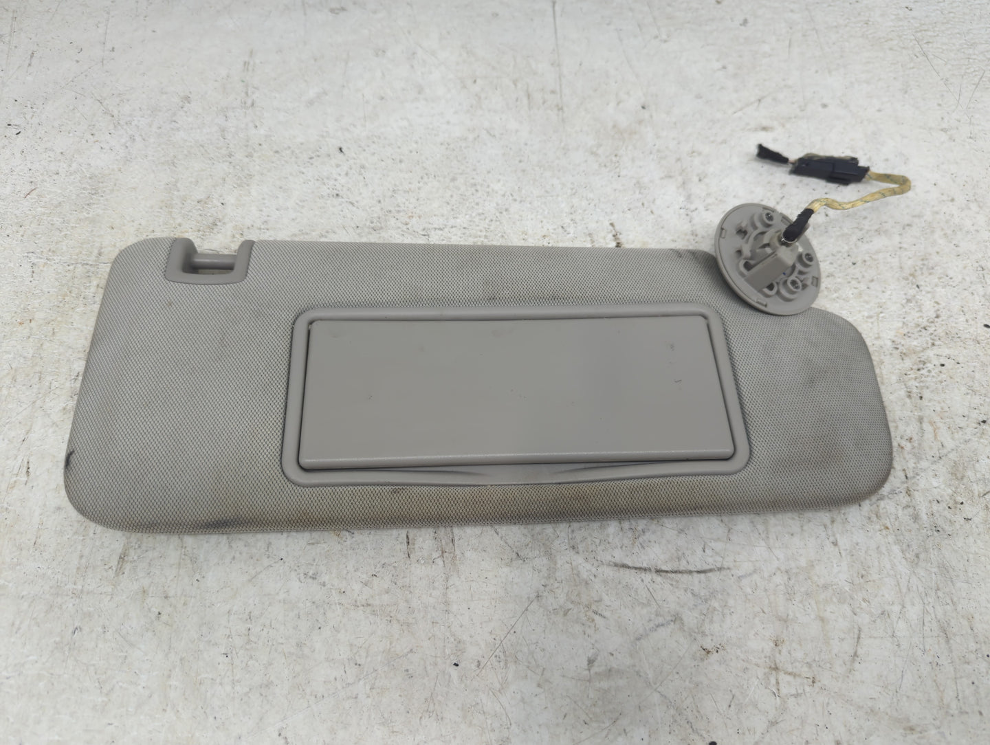 2013-2016 Chevrolet Malibu Sun Visor Shade Replacement Passenger Right Mirror Fits Fits 2013 2014 2015 2016 OEM Used Auto Pa