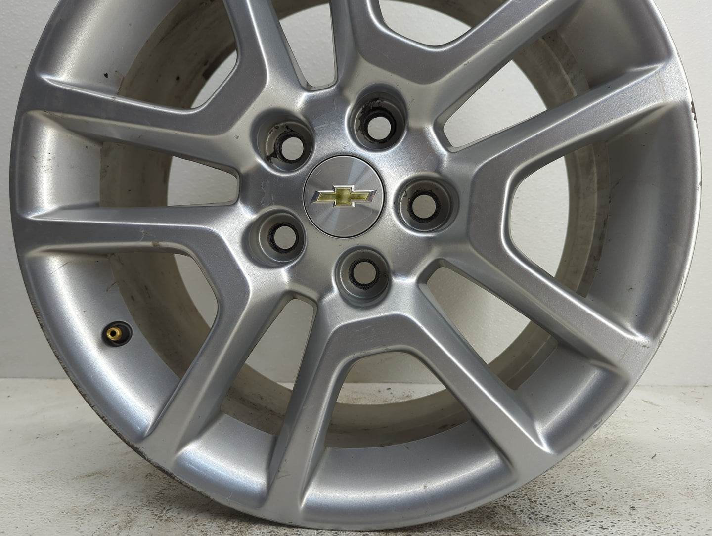 2013-2014 Chevrolet Malibu Oem Wheel Rim - Oemusedautoparts1.com