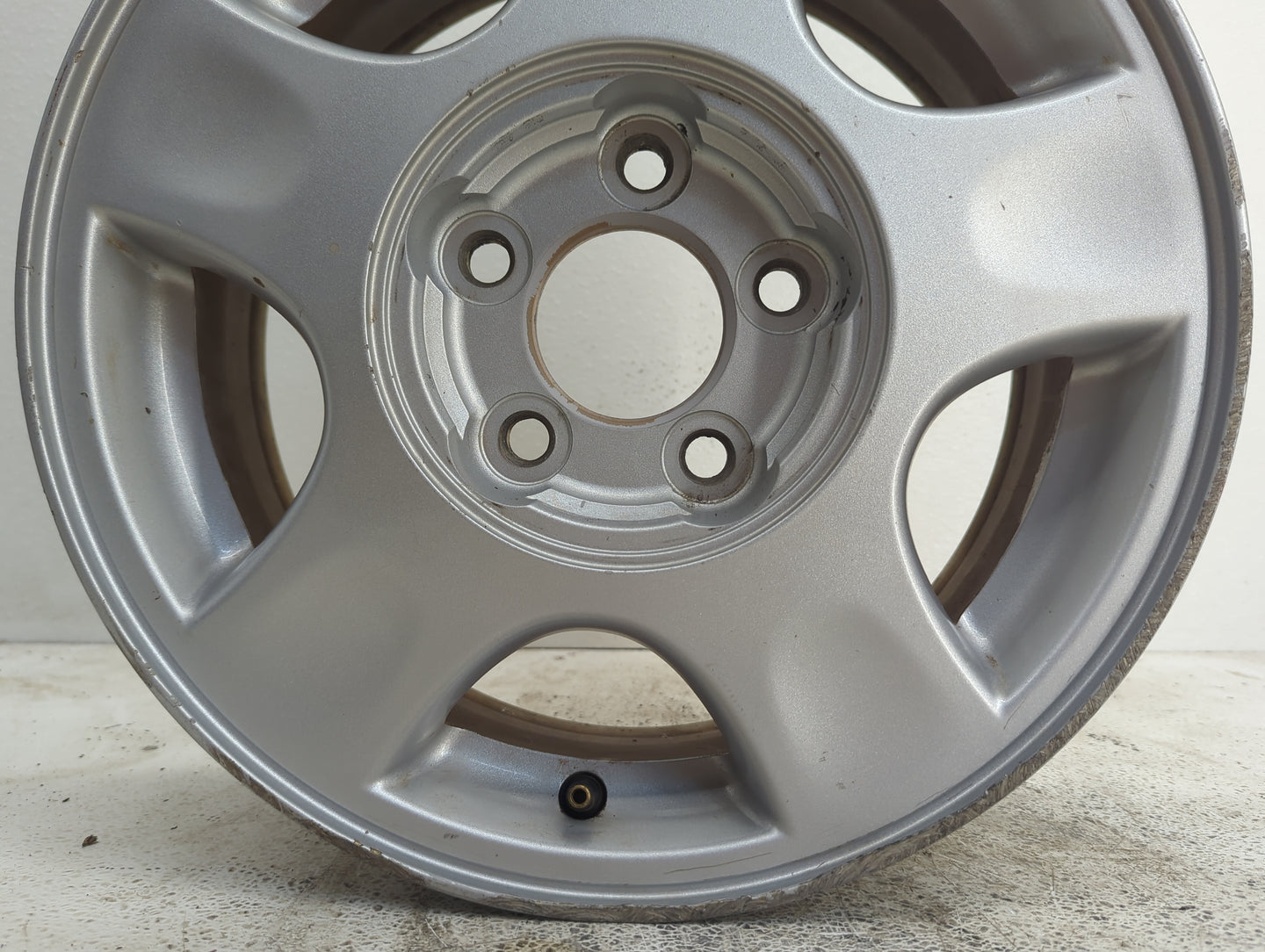 2000-2002 Chevrolet Malibu Oem Wheel Rim 1104881 - Oemusedautoparts1.com