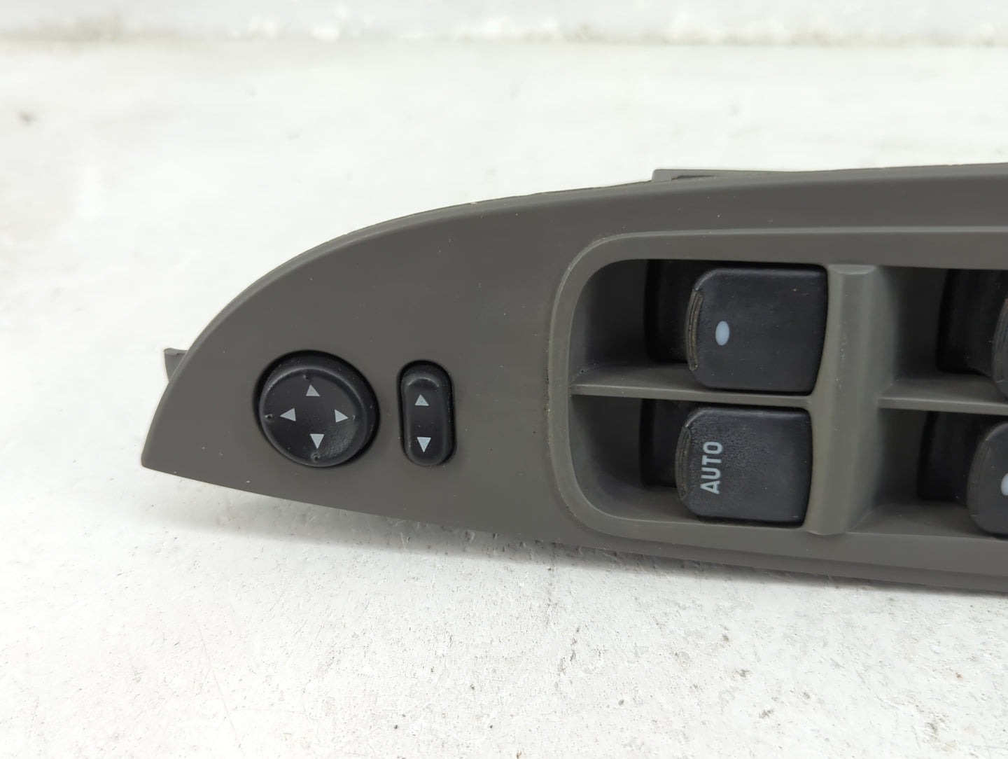 2010-2012 Chevrolet Malibu Master Power Window Switch Replacement Driver Side Left Fits Fits 2010 2011 2012 OEM Used Auto Pa