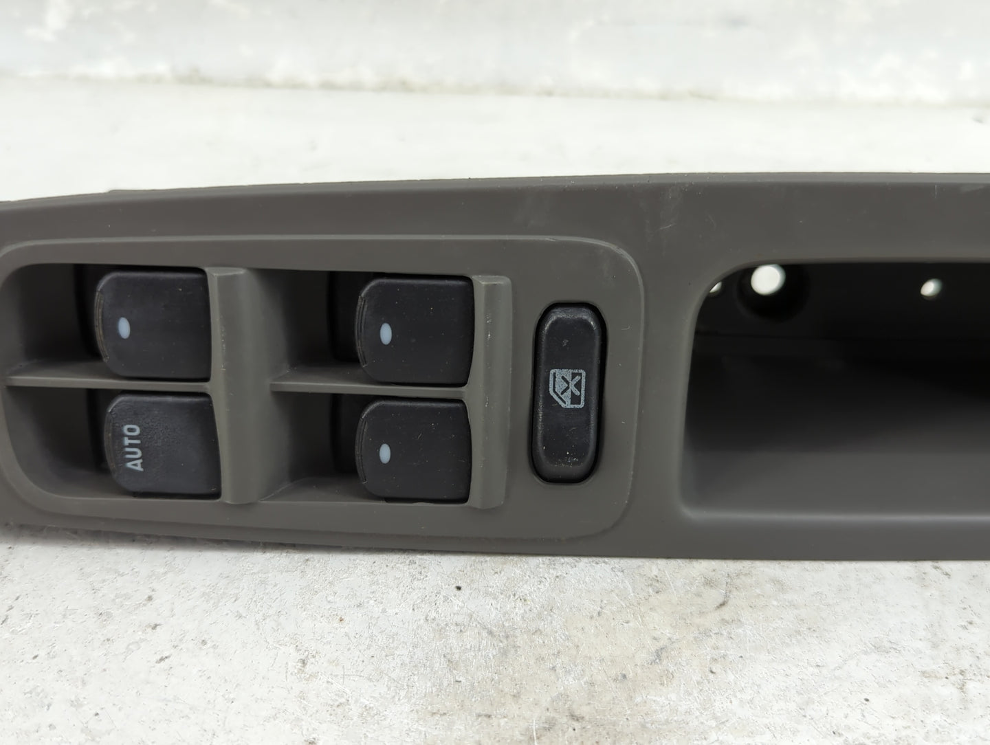 2010-2012 Chevrolet Malibu Master Power Window Switch Replacement Driver Side Left Fits Fits 2010 2011 2012 OEM Used Auto Pa
