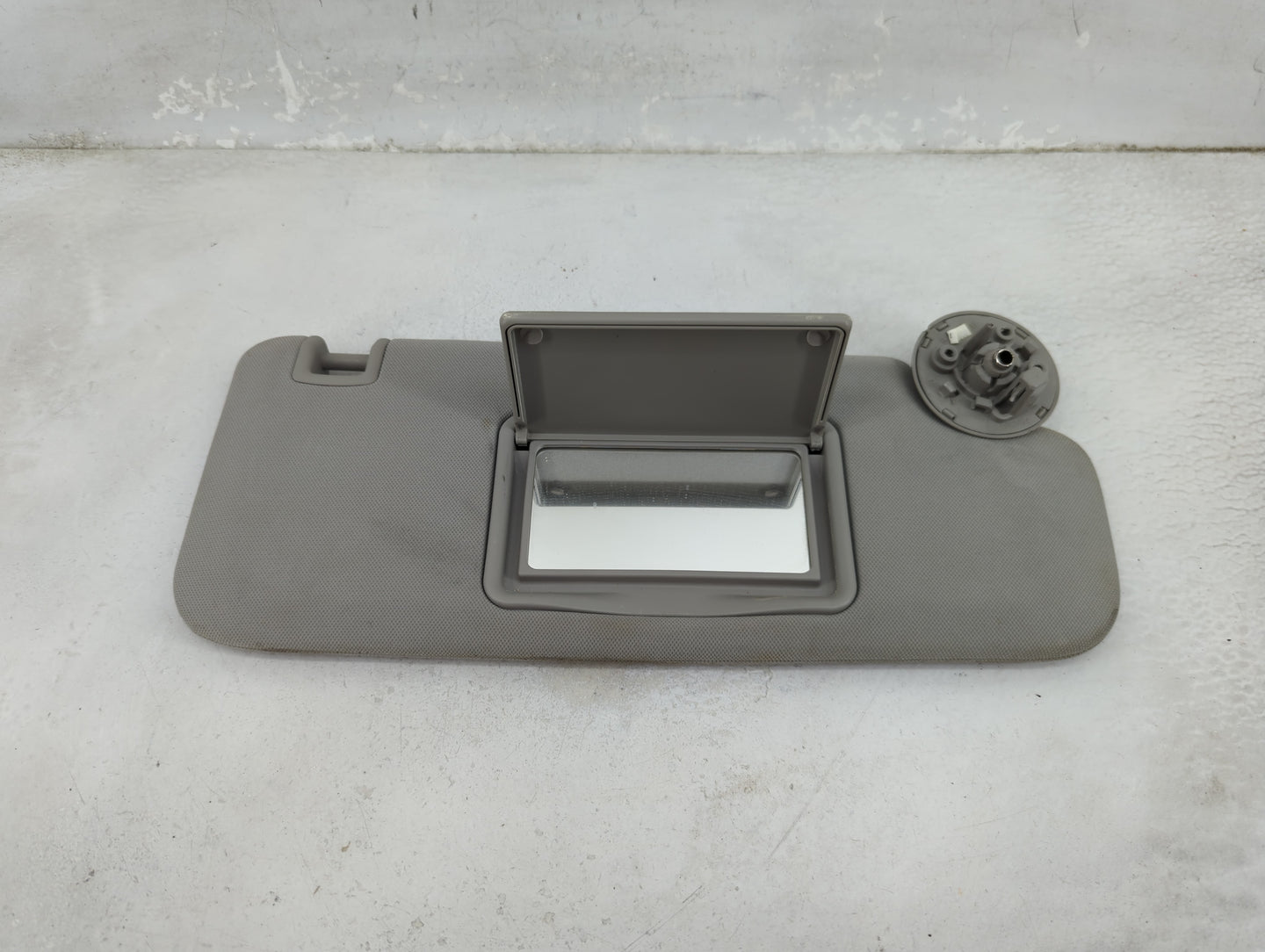 2004-2012 Chevrolet Malibu Sun Visor Shade Replacement Passenger Right Mirror Fits Fits 2004 2005 2008 2009 2010 2011 2012 O