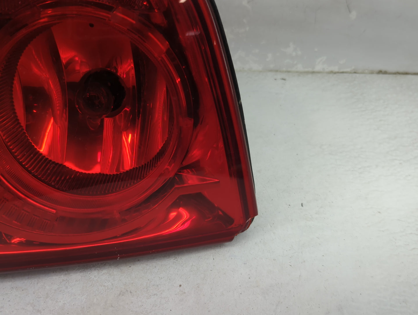 2008-2012 Chevrolet Malibu Tail Light Assembly Passenger Right OEM Fits Fits 2008 2009 2010 2011 2012 OEM Used Auto Parts - 