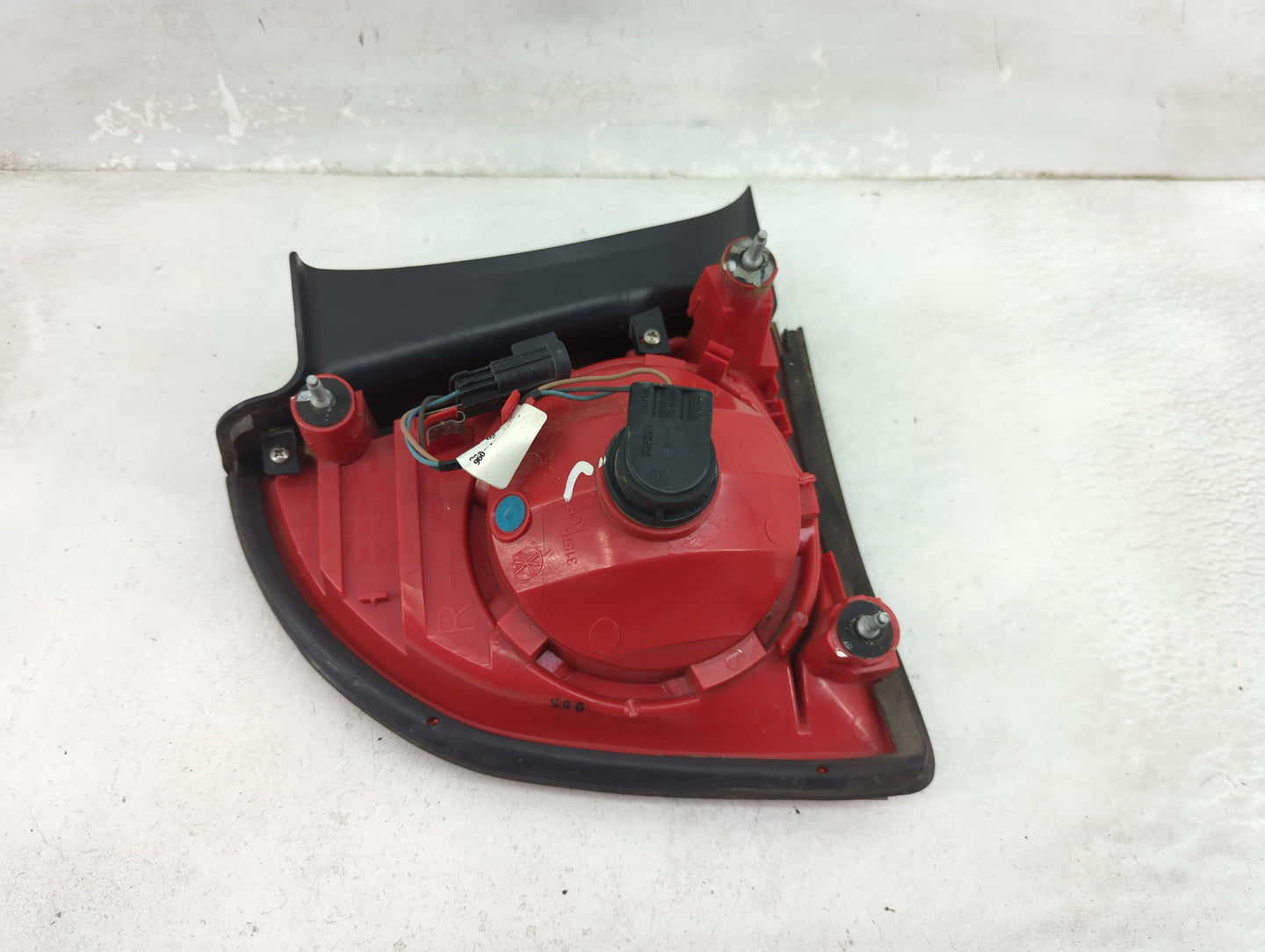 2008-2012 Chevrolet Malibu Tail Light Assembly Passenger Right OEM Fits Fits 2008 2009 2010 2011 2012 OEM Used Auto Parts - 