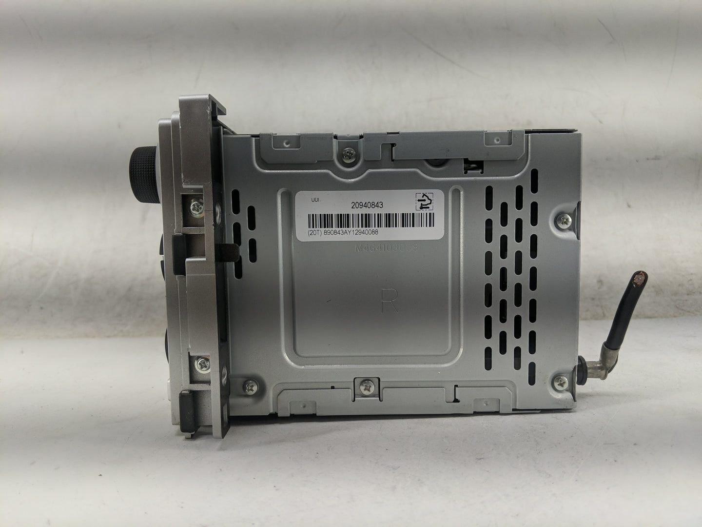2009-2012 Chevrolet Malibu Radio AM FM Cd Player Receiver Replacement Fits Fits 2009 2010 2011 2012 OEM Used Auto Parts - Oe