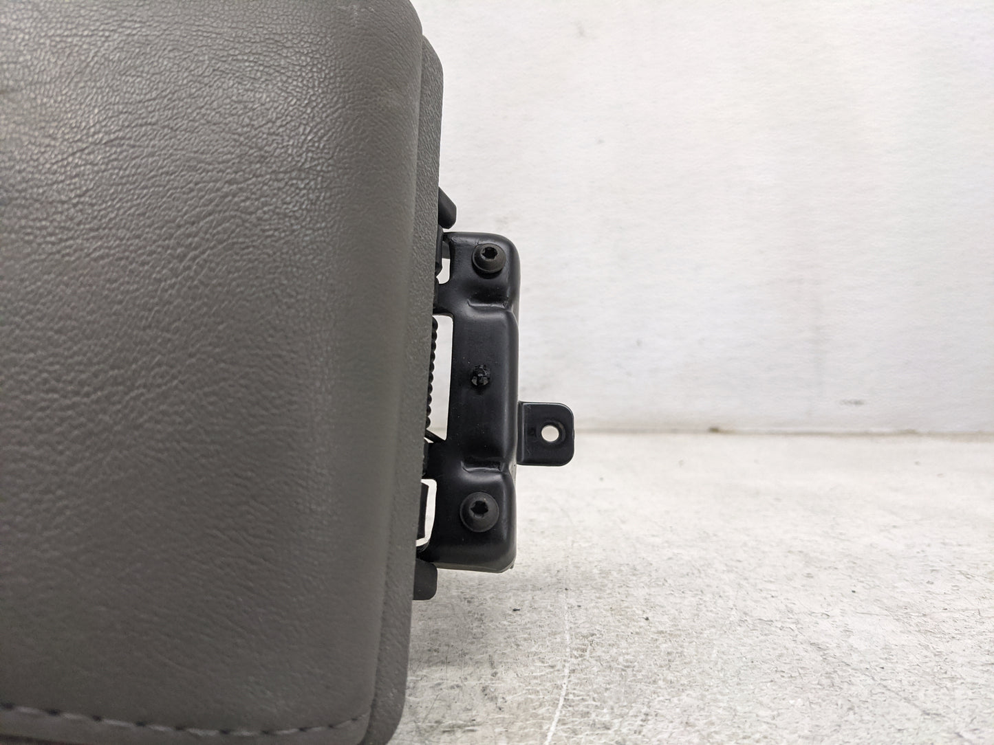 2009-2012 Chevrolet Malibu Center Console Armrest Cover Lid Fits Fits 2009 2010 2011 2012 OEM Used Auto Parts - Oemusedautop