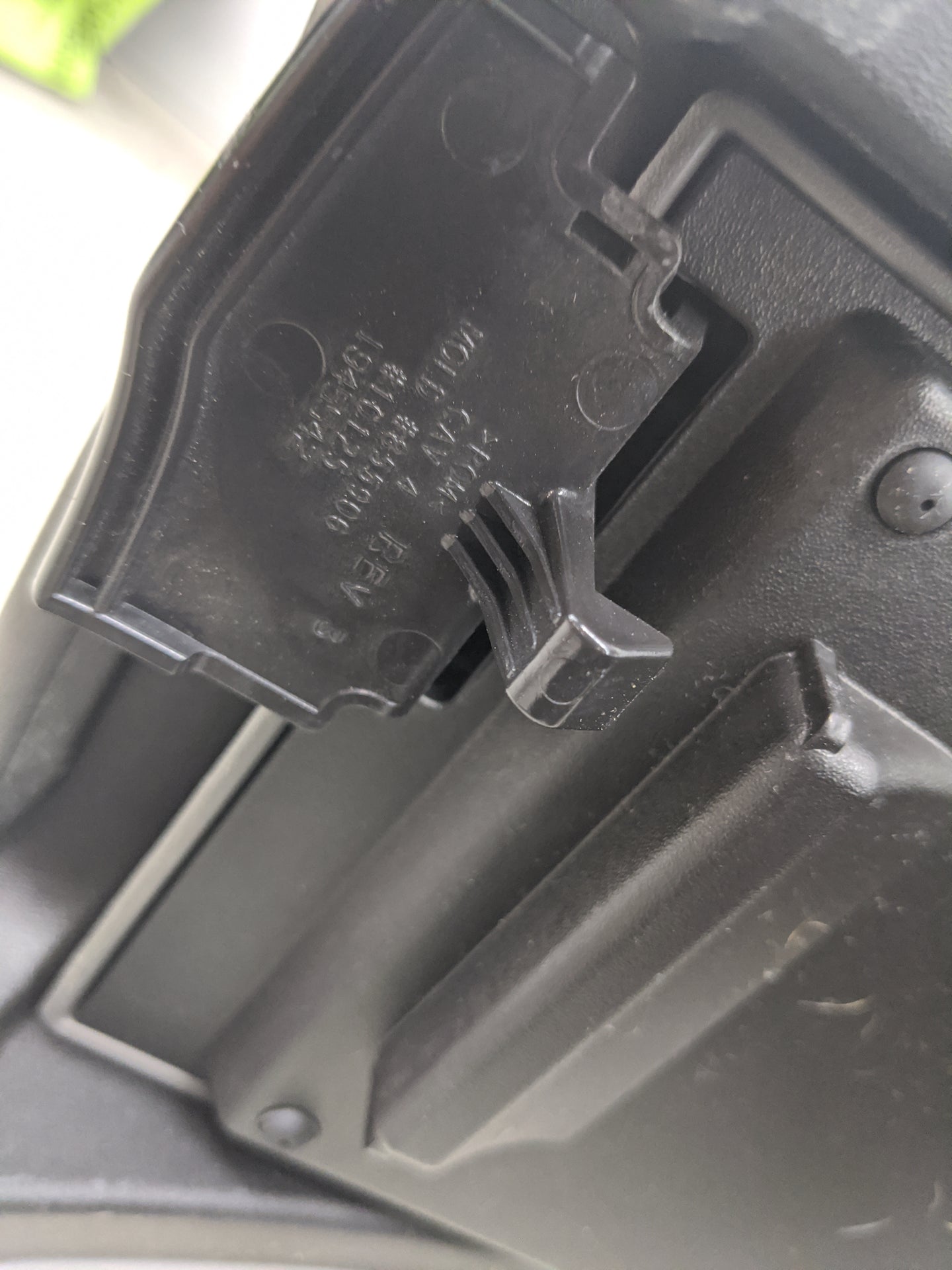 2009-2012 Chevrolet Malibu Center Console Armrest Cover Lid Fits Fits 2009 2010 2011 2012 OEM Used Auto Parts - Oemusedautop